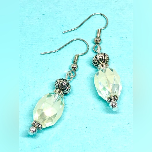 Jonquil Pale AB Yellow Cathedral Glass Oval Drop Bali Style Silver Tone Earrings - Picture 1 of 4